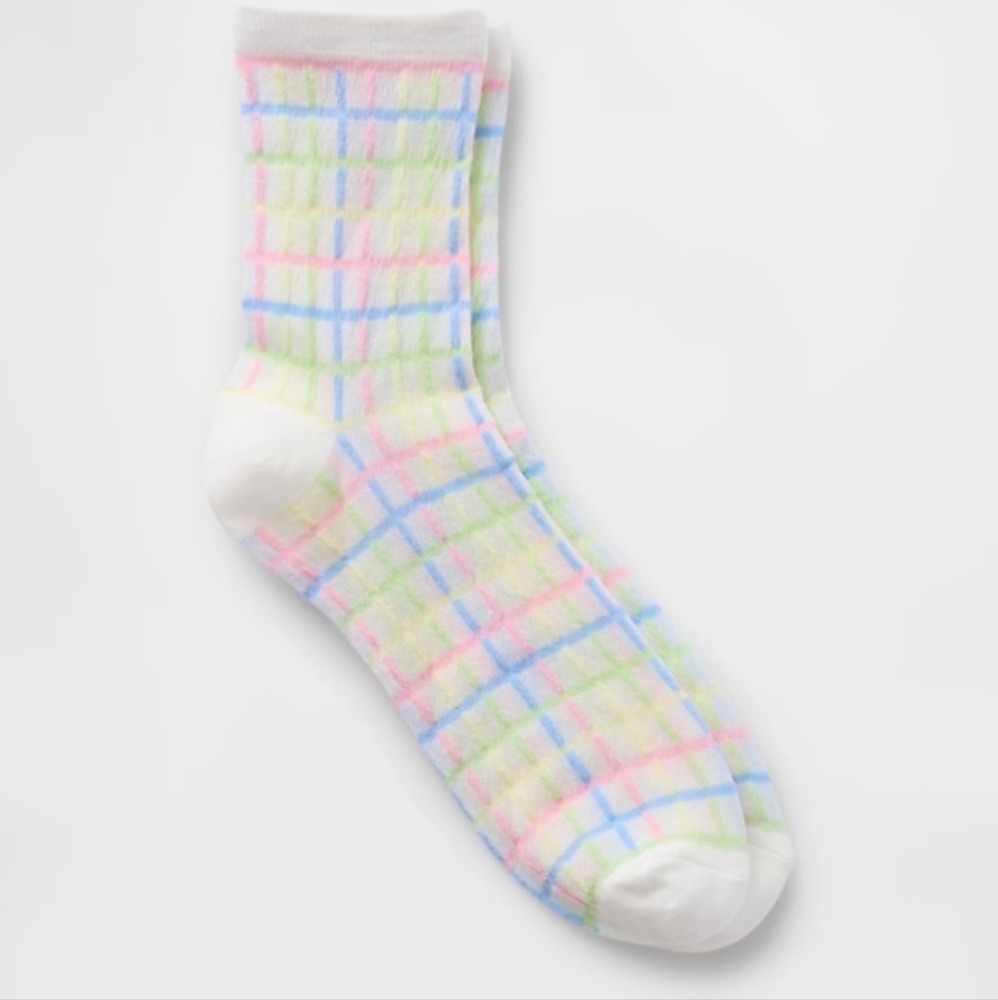 Set of 2 GAP Sheer Half Crew Socks NWT